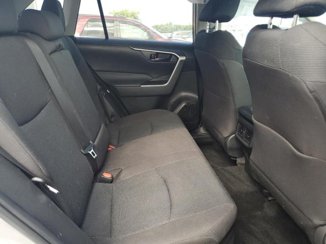 4T3MWRFV3RU124537 - 2024 TOYOTA RAV4 LE 银色 照片 11