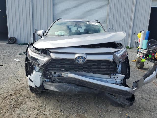 4T3MWRFV3RU124537 - 2024 TOYOTA RAV4 LE 银色 照片 5