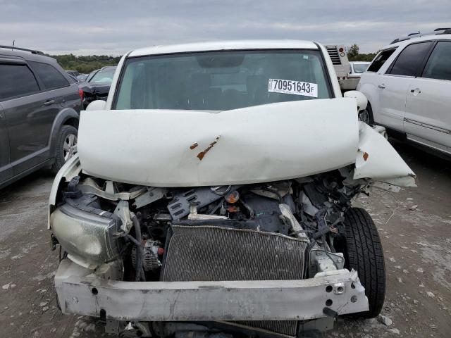 JN8AZ2KR5AT170599 - 2010 NISSAN CUBE BASE WHITE photo 5