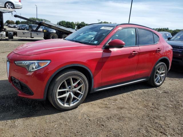 ZASFAKPN8J7B87069 - 2018 ALFA ROMEO STELVIO SPORT Красный фото 1