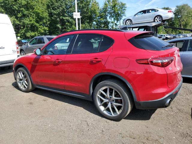 ZASFAKPN8J7B87069 - 2018 ALFA ROMEO STELVIO SPORT RED photo 2