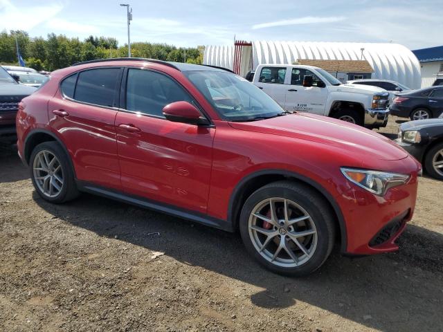 ZASFAKPN8J7B87069 - 2018 ALFA ROMEO STELVIO SPORT Красный фото 4