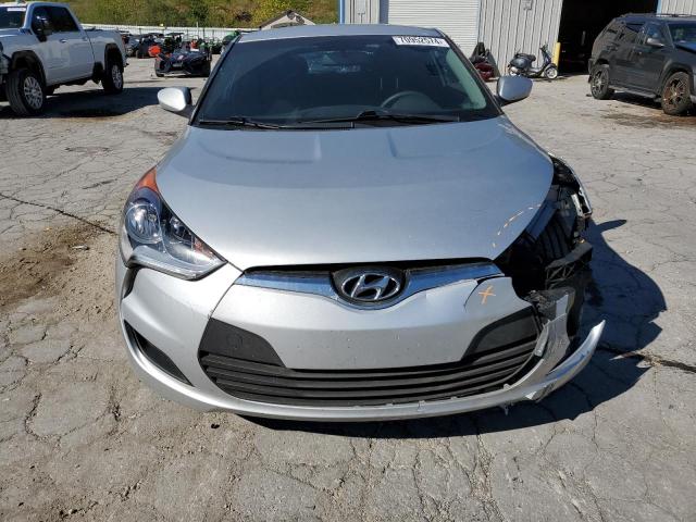 KMHTC6AD9GU269041 - 2016 HYUNDAI VELOSTER SILVER photo 5