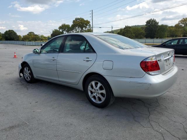 4T1BF32K15U603820 - 2005 TOYOTA CAMRY LE SILVER photo 2
