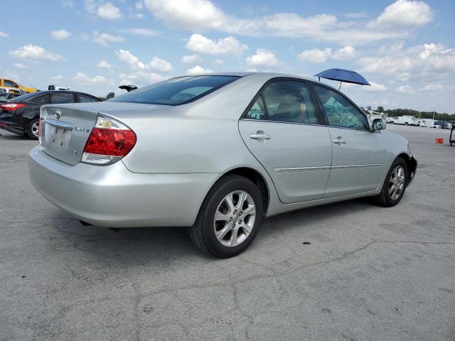 4T1BF32K15U603820 - 2005 TOYOTA CAMRY LE SILVER photo 3