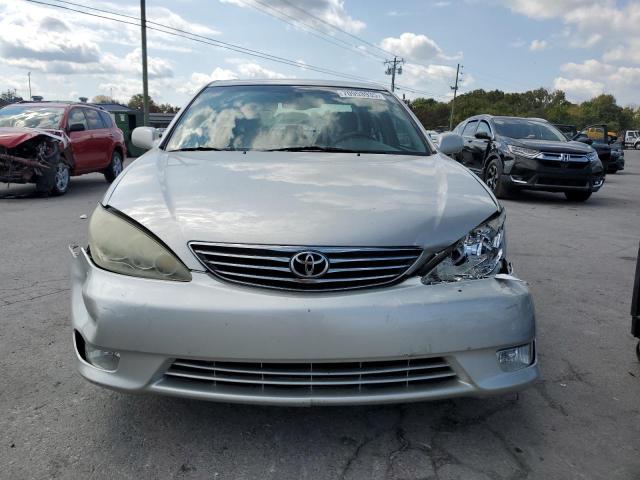 4T1BF32K15U603820 - 2005 TOYOTA CAMRY LE SILVER photo 5