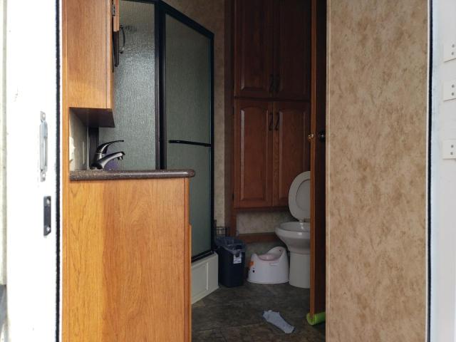 4YDF37527C4700290 - 2012 KEYSTONE MONTANA 白色 照片 6