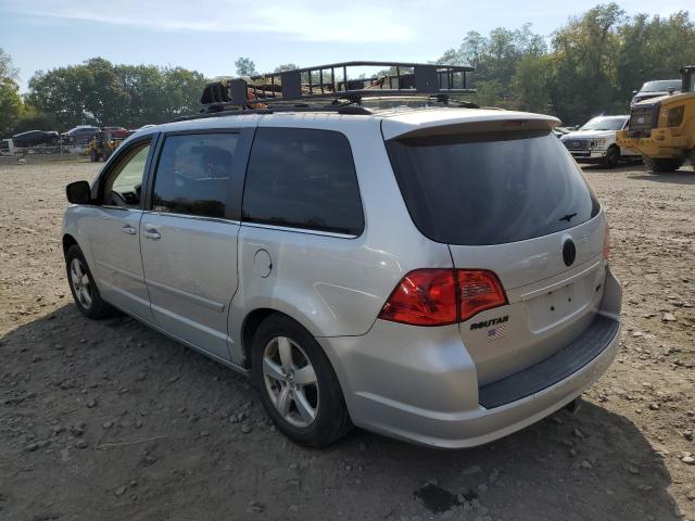 2V8HW34119R578332 - 2009 VOLKSWAGEN ROUTAN SE SILVER photo 2