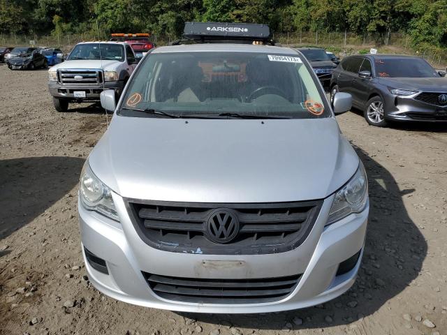 2V8HW34119R578332 - 2009 VOLKSWAGEN ROUTAN SE SILVER photo 5