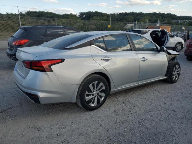 1N4BL4BV2KC133558 - 2019 NISSAN ALTIMA S SILVER photo 3