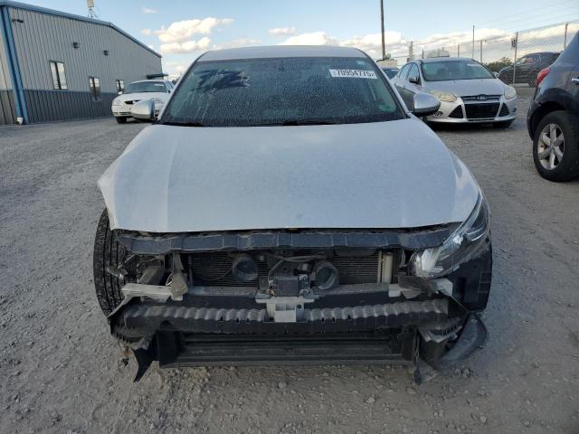 1N4BL4BV2KC133558 - 2019 NISSAN ALTIMA S SILVER photo 5