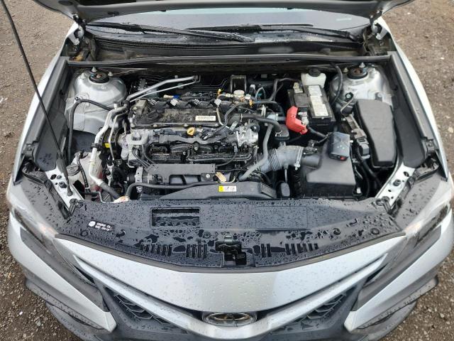 4T1G11BK3NU051181 - 2022 TOYOTA CAMRY SE ვერცხლისფერი ფოტო 11