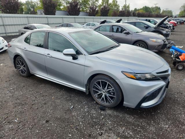4T1G11BK3NU051181 - 2022 TOYOTA CAMRY SE ვერცხლისფერი ფოტო 4