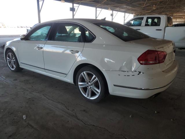 1VWCT7A35EC047517 - 2014 VOLKSWAGEN PASSAT SEL WHITE photo 2