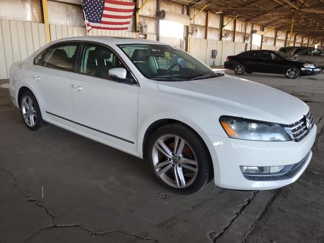 1VWCT7A35EC047517 - 2014 VOLKSWAGEN PASSAT SEL WHITE photo 4