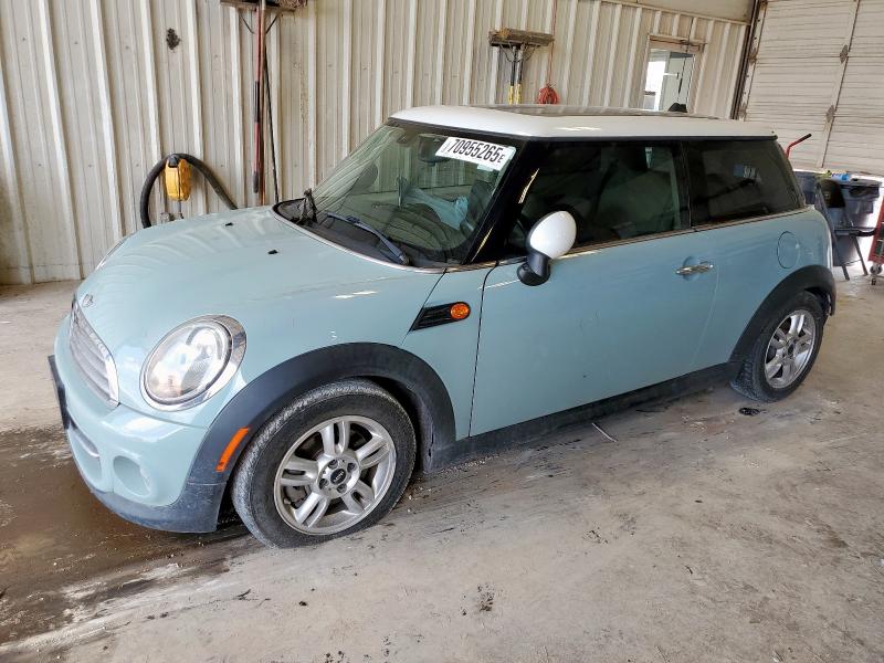 2013 MINI COOPER, 