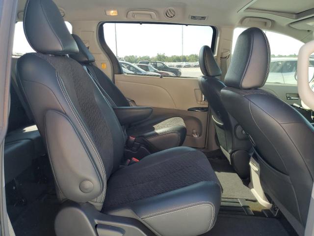 5TDXK3DC2DS351767 - 2013 TOYOTA SIENNA SPORT GRAY photo 11