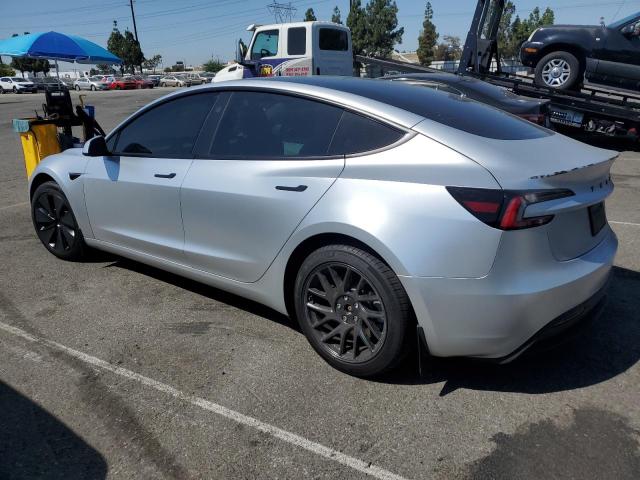 5YJ3E1EA2RF831732 - 2024 TESLA MODEL 3 GRAY photo 2