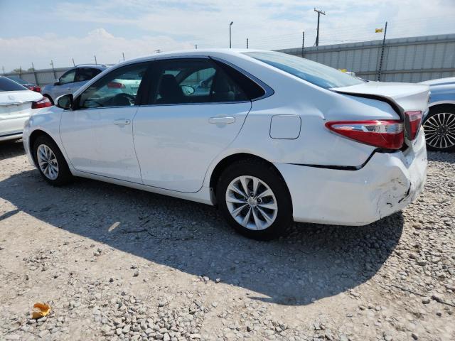 4T1BF1FK3HU745699 - 2017 TOYOTA CAMRY LE WHITE photo 2