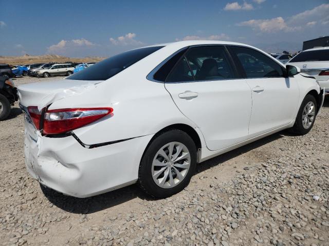 4T1BF1FK3HU745699 - 2017 TOYOTA CAMRY LE WHITE photo 3