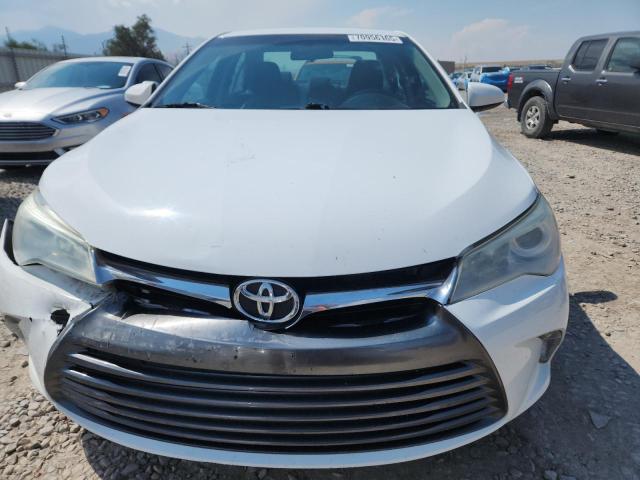 4T1BF1FK3HU745699 - 2017 TOYOTA CAMRY LE WHITE photo 5