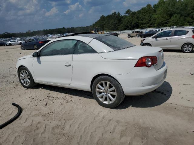 WVWBA7AHXAV012020 - 2010 VOLKSWAGEN EOS TURBO Biały zdjęcie 2