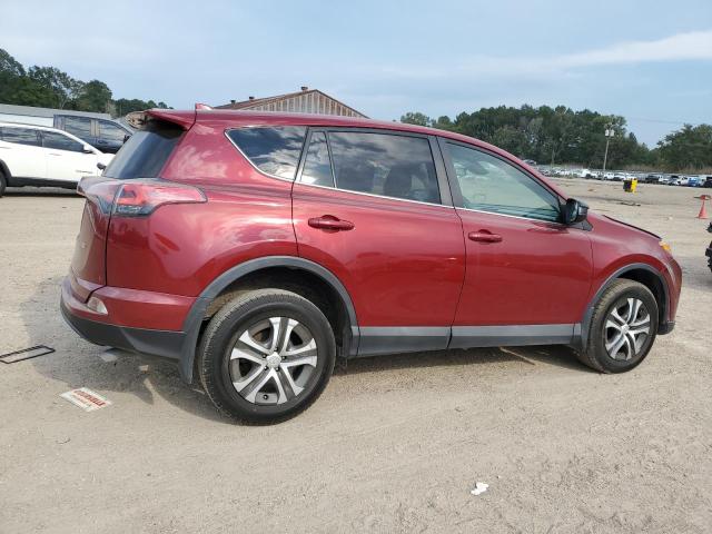 2T3ZFREV2JW425912 - 2018 TOYOTA RAV4 LE أحمر صورة 3