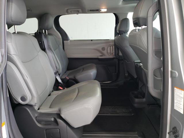 5TDJRKEC1PS163787 - 2023 TOYOTA SIENNA XLE SILVER photo 11