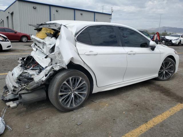 4T1B11HK4JU033994 - 2018 TOYOTA CAMRY L WHITE photo 3