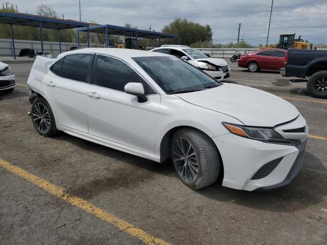 4T1B11HK4JU033994 - 2018 TOYOTA CAMRY L WHITE photo 4