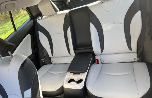 JTDKARFPXH3040496 - 2017 TOYOTA PRIUS PRIM 白色 照片 6