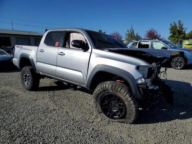 5TFCZ5AN2KX179212 - 2019 TOYOTA TACOMA DOUBLE CAB Plata foto 4