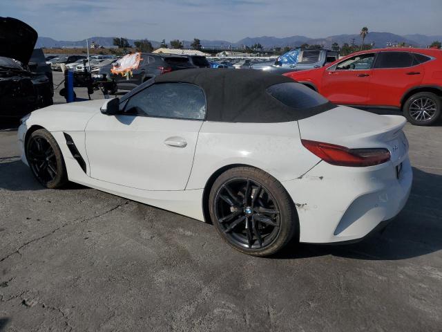 WBAHF3C52KWW42632 - 2019 BMW Z4 SDRIVE30I WHITE photo 2