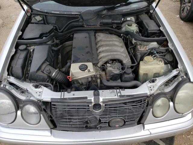 WDBJF25H0XA781098 - 1999 MERCEDES-BENZ E 300TD SILVER photo 11