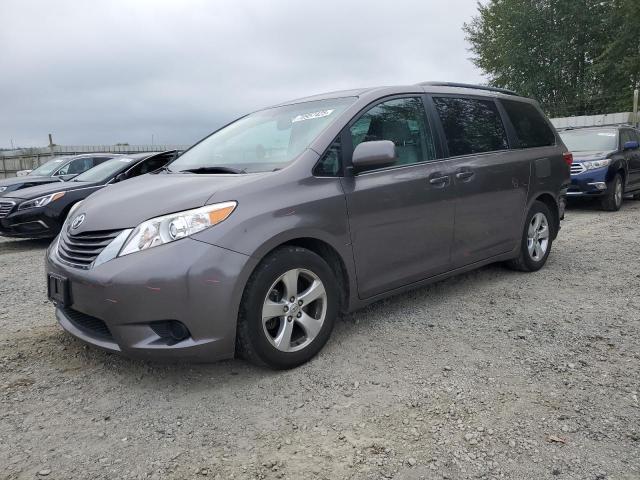 2016 TOYOTA SIENNA LE, 