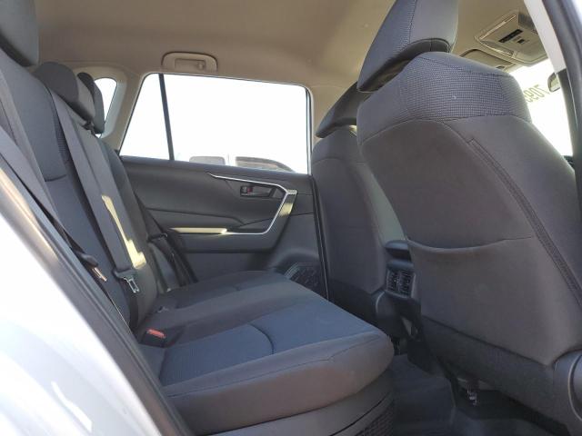 JTMMWRFV1LD064097 - 2020 TOYOTA RAV4 LE 白色 照片 11