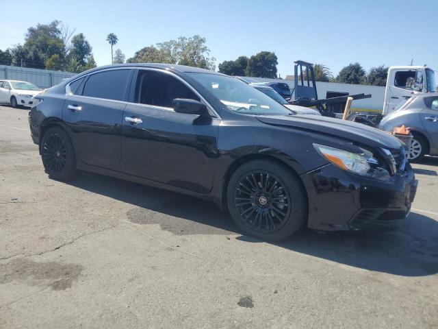 1N4AL3AP9JC152986 - 2018 NISSAN ALTIMA 2.5 Черный фото 4