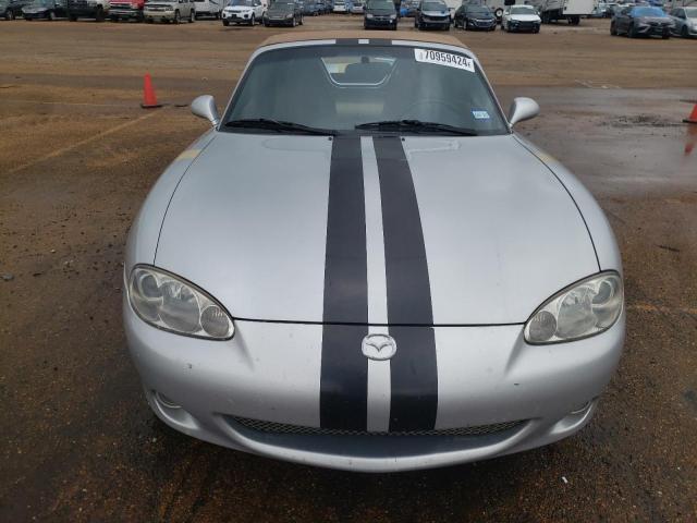JM1NB353X20229034 - 2002 MAZDA MX-5 MIATA BASE SILVER photo 5