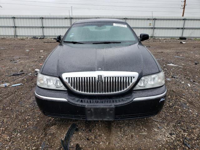 1LNHM81W54Y663561 - 2004 LINCOLN TOWN CAR EXECUTIVE BLACK photo 5