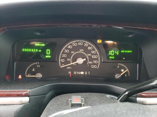 1LNHM81W54Y663561 - 2004 LINCOLN TOWN CAR EXECUTIVE BLACK photo 9