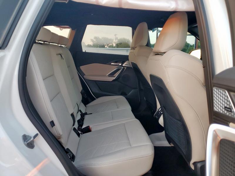WBX73EF06P5X13432 - 2023 BMW X1 XDRIVE28I WHITE photo 11