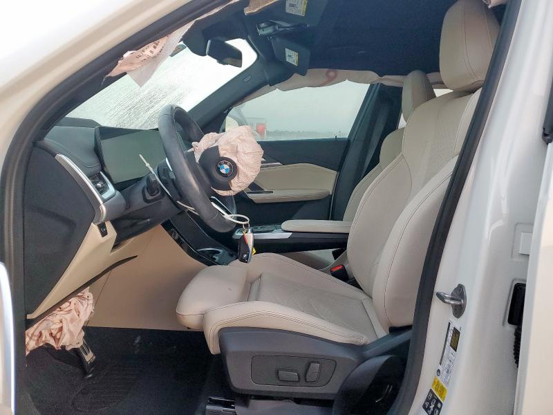 WBX73EF06P5X13432 - 2023 BMW X1 XDRIVE28I WHITE photo 7