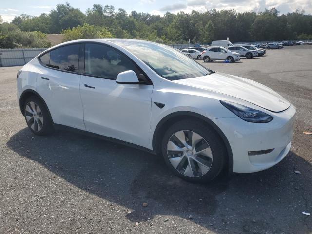 5YJYGDEE2MF142609 - 2021 TESLA MODEL Y WHITE photo 4