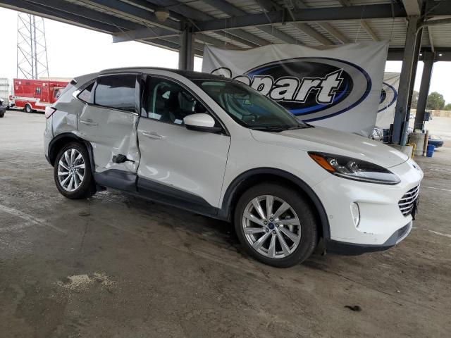1FMCU9DZ0MUA91831 - 2021 FORD ESCAPE TITANIUM WHITE photo 4