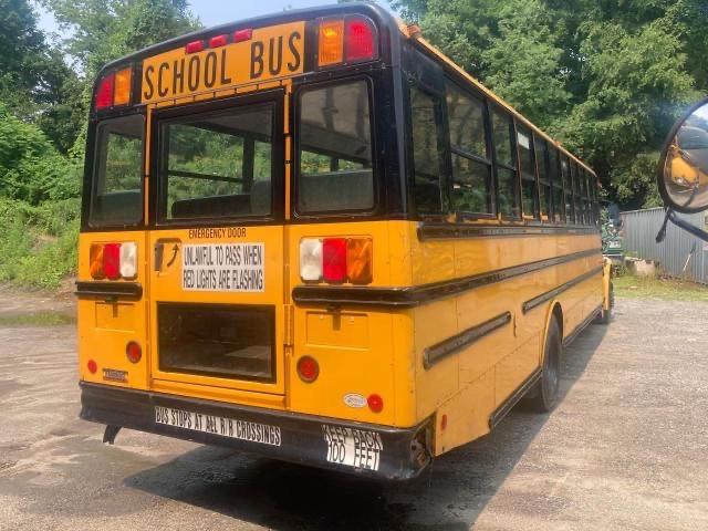 4UZABRDUBCAX8353 - 2012 FREIGHTLINER CHASSIS B2 黄色 照片 4