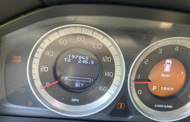 YV4902DZ1D2392456 - 2013 VOLVO XC60 T6 RED photo 8