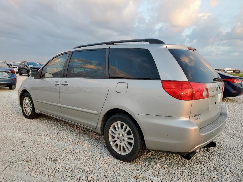 5TDYK4CC4AS298318 - 2010 TOYOTA SIENNA XLE 灰色 照片 2