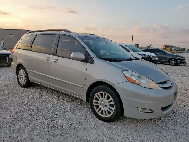 5TDYK4CC4AS298318 - 2010 TOYOTA SIENNA XLE 灰色 照片 4