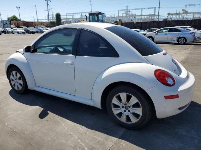 3VWRW3AG3AM021973 - 2010 VOLKSWAGEN NEW BEETLE WHITE photo 2