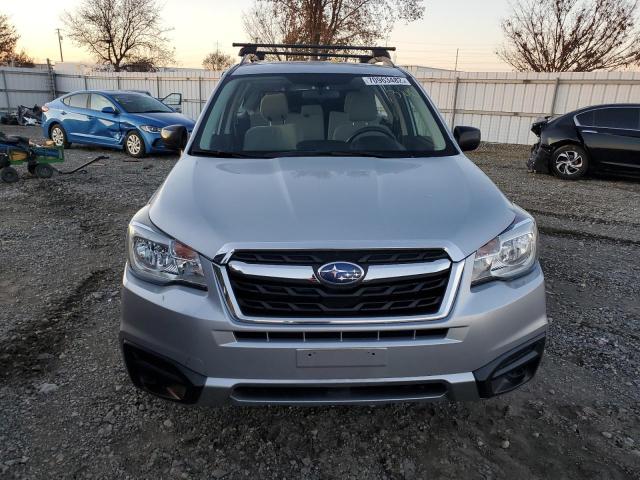 JF2SJABC0JH450142 - 2018 SUBARU FORESTER 2.5I SILVER photo 5